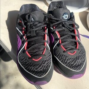 Women's Black and Purple Athletic Shoes